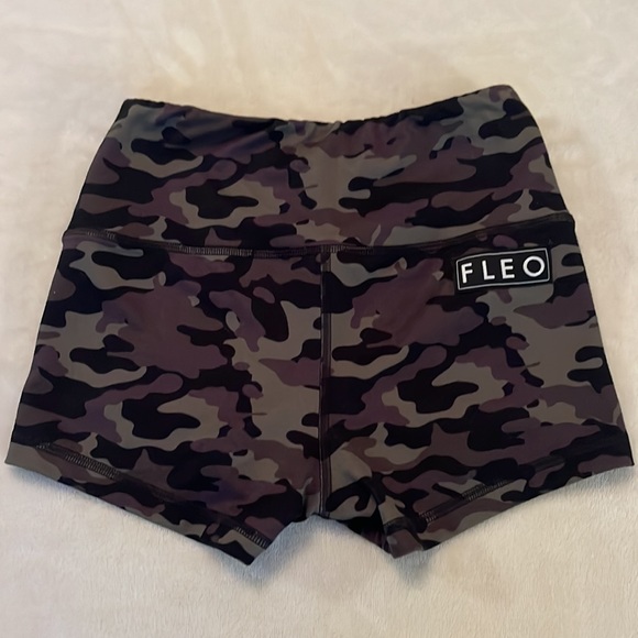 FLEO shorts xs - Picture 4 of 4